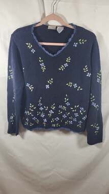 Vintage Bobbie Brooks Navy Blue Floral Embroidered V-Neck Grandma Sweater with C